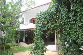 Гостиница Dionis Villa  Unawatuna